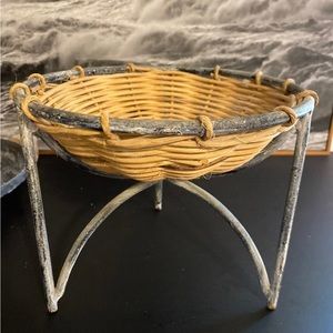 9.5” Vintage Elevated Decorative Wicker Bowl On Metal Stand Boho Home Decor